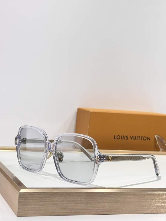 Picture of Louis Vuitton Sunglasses _SKUfw75976342fw